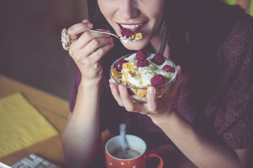 5 powodów, dla których warto jeść jogurt