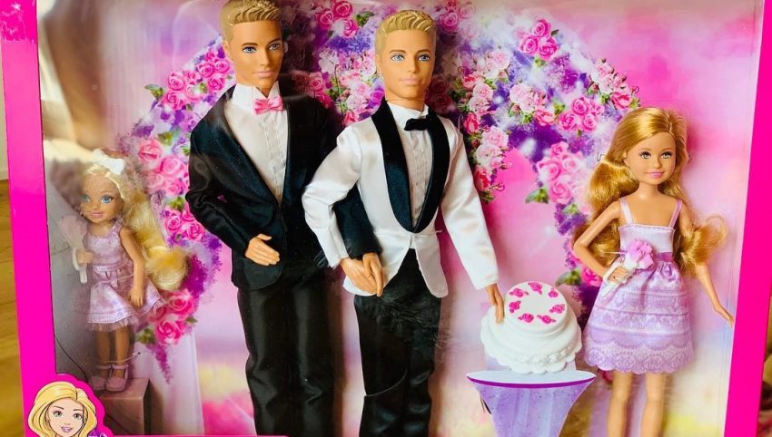 Para homoseksualna Barbie