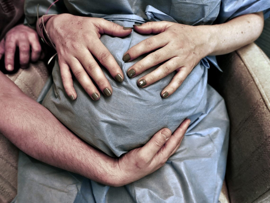 Kobieta w ciąży - jak wywołać poród?