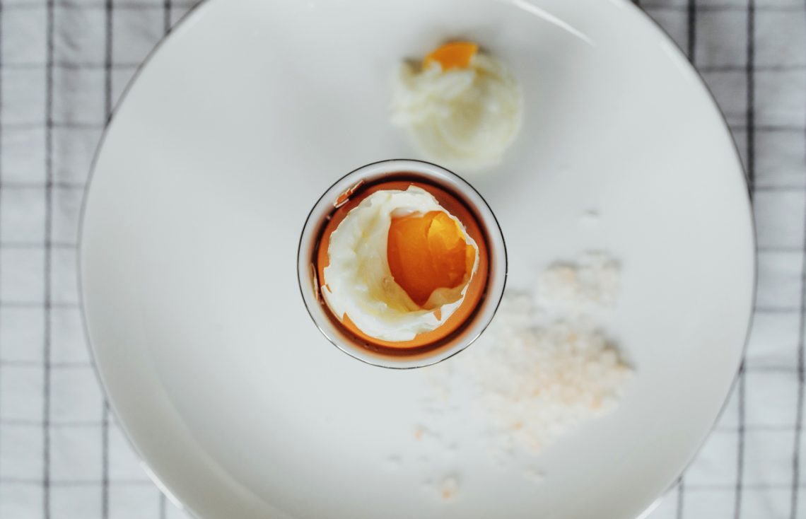Białka jaj – czy naprawdę są zdrowsze od żółtek?