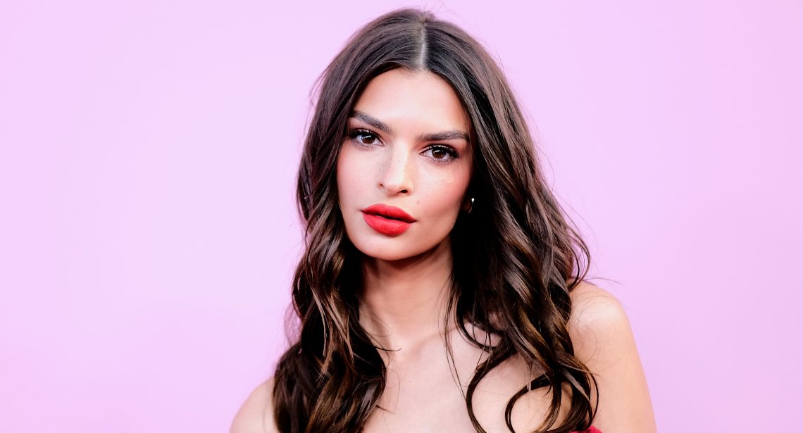 Emily Ratajkowski oskarża fotografa Jonathana Ledera o molestowanie seksualne