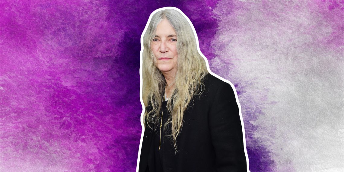 Tekst o życiu i karierze Patti Smith. Na zdjęciu: Kobieta z długimi włosami - HelloZdrowie