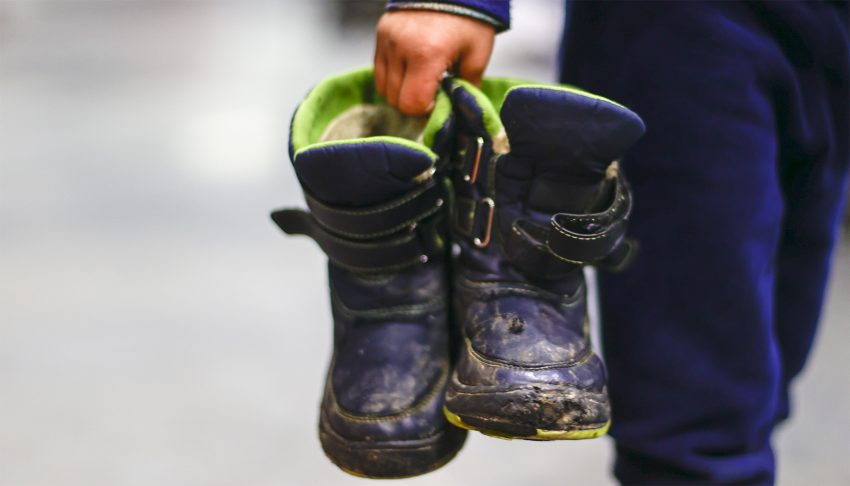 Uchodźcy zmagają się ze "stopą okopową" / gettyimages