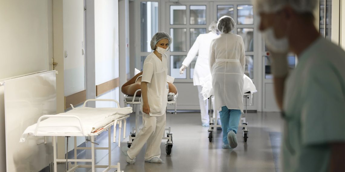 Siostra Bożenna o mobbingu w pielęgniarstwie: "Pielęgniarki pielęgniarkom urządziły piekło w miejscach pracy"