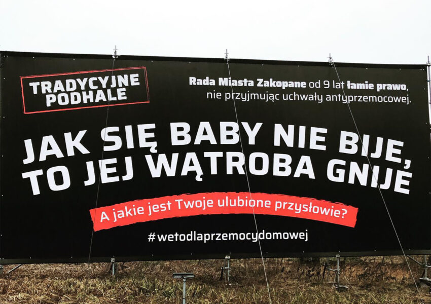 Antyprzemocowy baner w Zakopanem, grudzień 2020