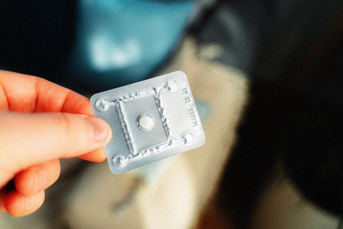 Pigułka "dzień po" bez recepty - rząd zapowiada zmiany w ustawie - na zdjęciu tabletka antykoncepcyjna Hello Zdrowie
