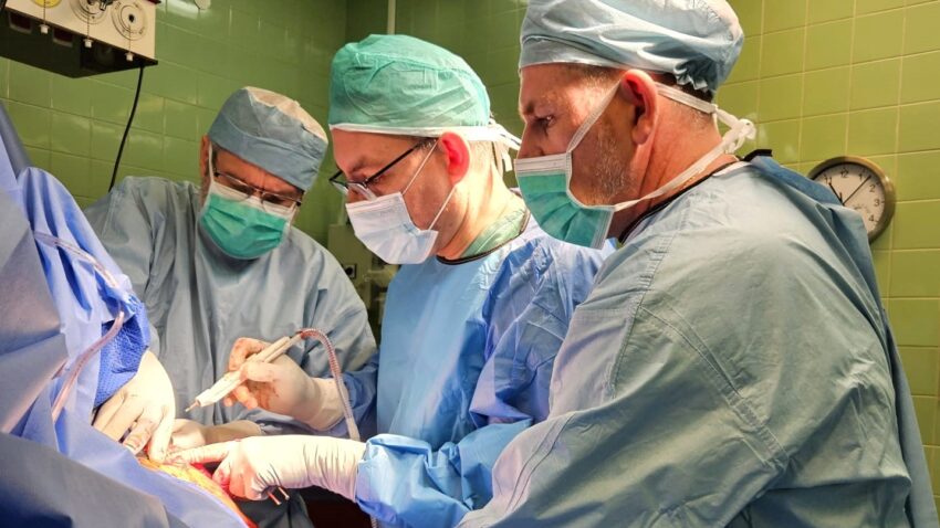 Gliwiccy lekarze podczas operacji