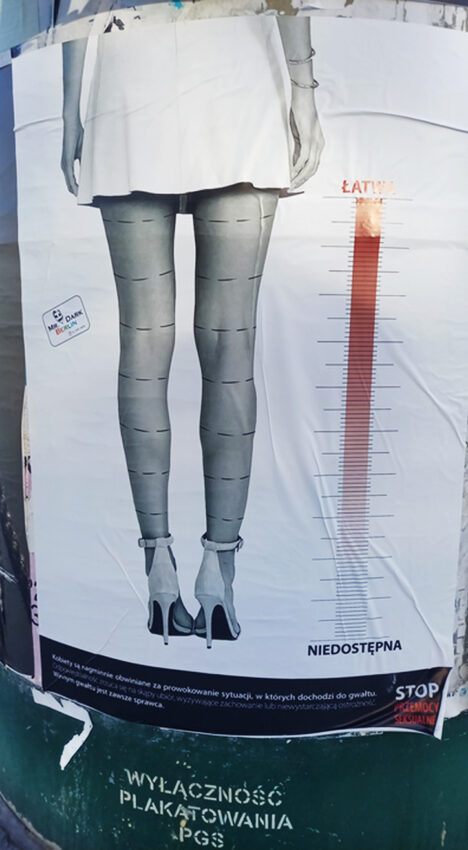 Nogi kobiety na plakacie