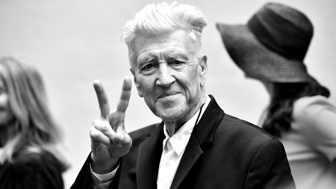 David Lynch na czarno-białym zdjęciu - zmarł 16 stycznia 2025 r.