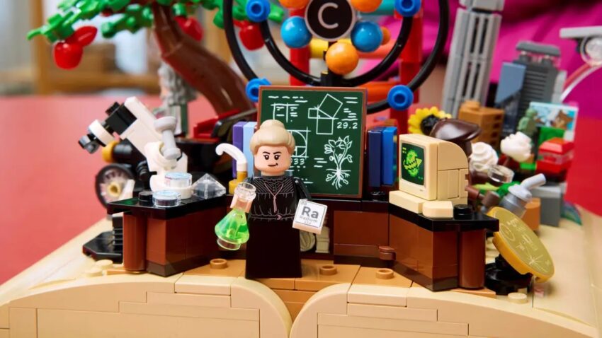 Figurka słynnej naukowczyni Marii Skłodowskiej-Curie z klocków LEGO